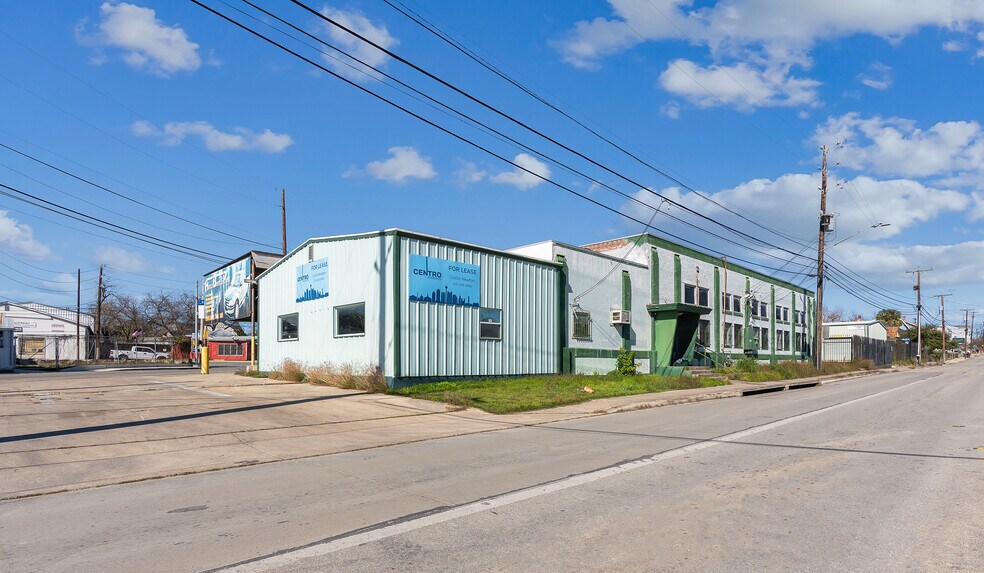 More Photos Of 103 Blanco Rd, San Antonio Auto Repair For Lease