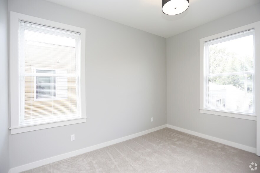 More Photos Of 1059 Wealthy St SE, Grand Rapids Apartments For Lease