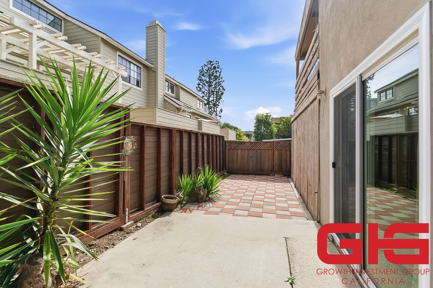 More Photos Of 902-906 S Marengo Ave, Pasadena Apartments For Sale