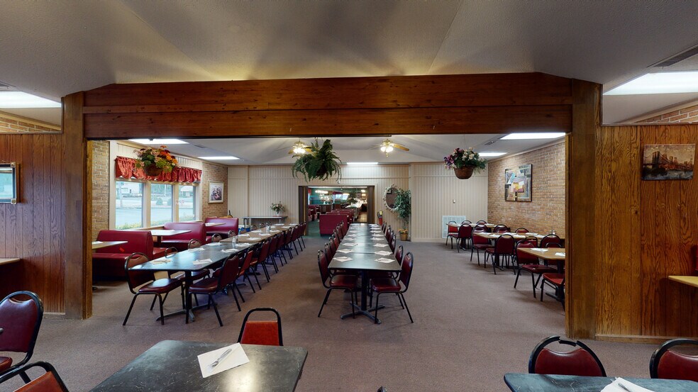 More Photos Of 1102 W Spring St, Monroe Restaurant For Sale