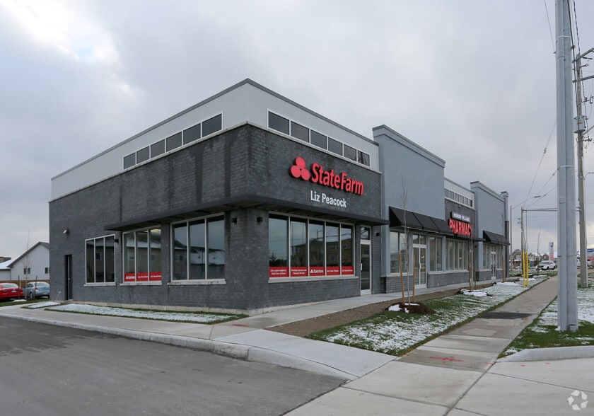 More Photos Of 125 Seabrook Dr, Kitchener Freestanding For Lease