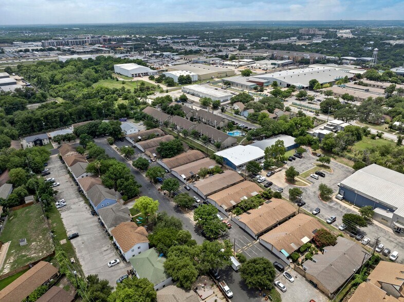 More Photos Of 3416 Willowrun Dr, Austin Apartments For Sale