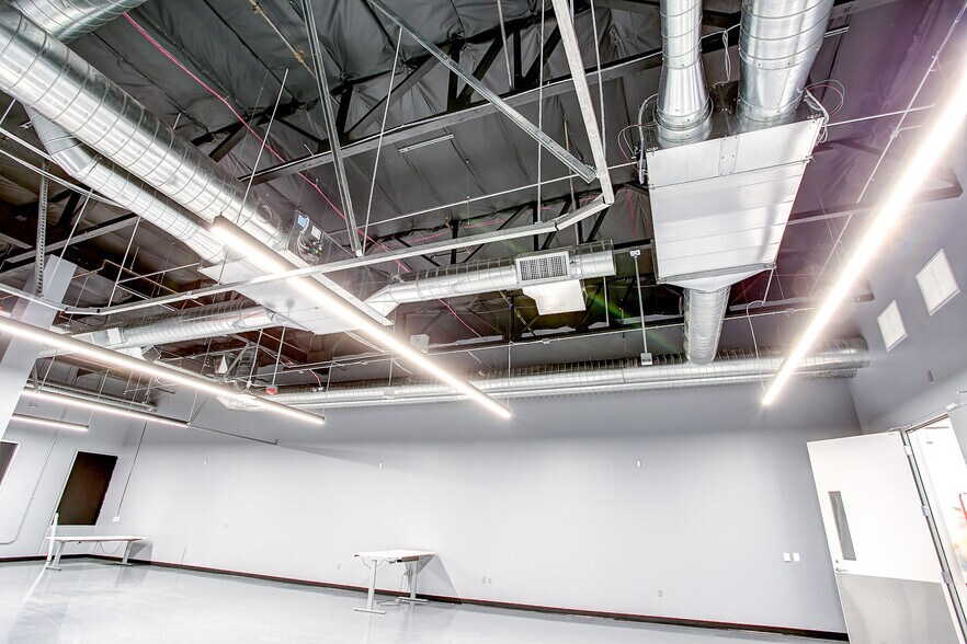 More Photos Of 3151 Zanker Rd, San Jose Research And Development For Lease