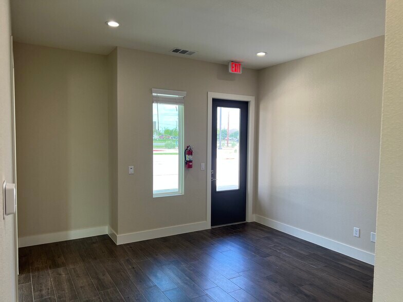 More Photos Of 2951 FM 1460, Georgetown Medical For Sale