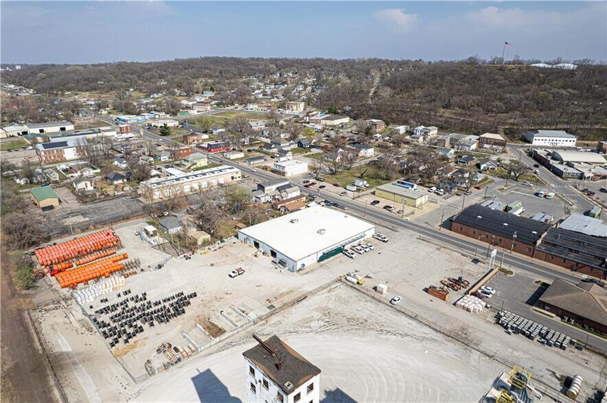 More Photos Of 5326 Lake Ave, Saint Joseph General Retail For Sale