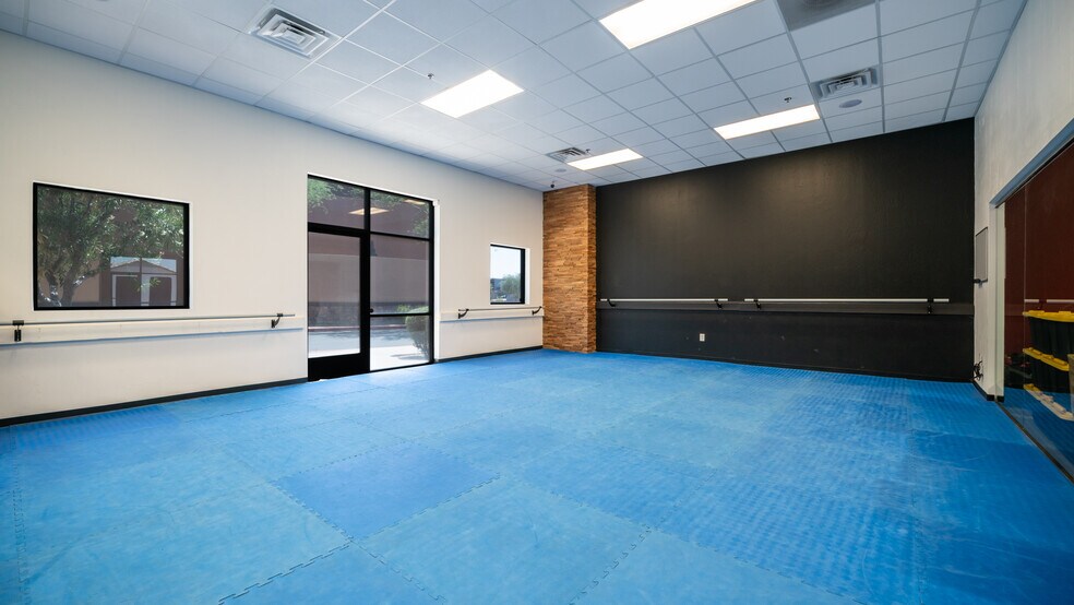 More Photos Of 700 N Cooper Rd, Gilbert Office For Sale