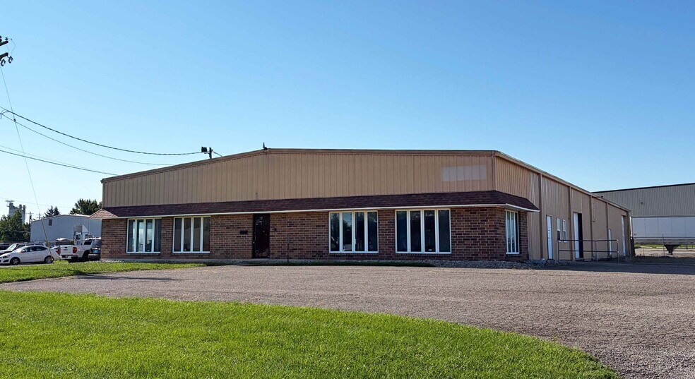 Primary Photo Of 3260 Homeward Way, Fairfield Warehouse For Lease