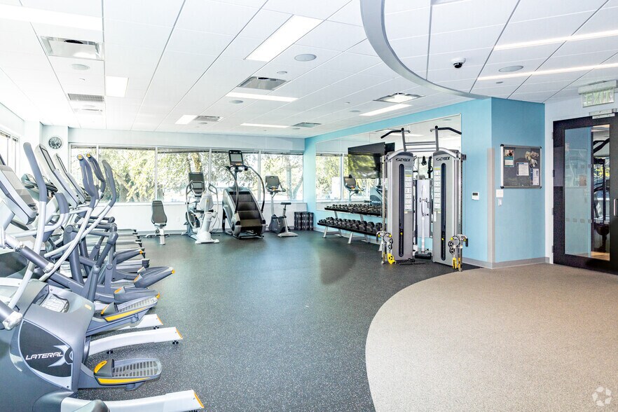 More Photos Of 100-250 Century Pky, Mount Laurel Unknown For Lease