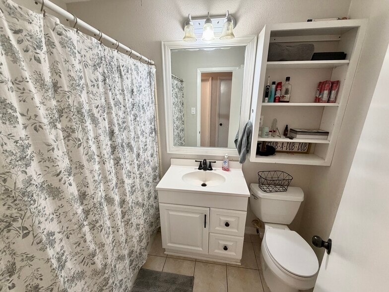 More Photos Of 831 FM 2917 Rd, Alvin Religious Facility For Sale