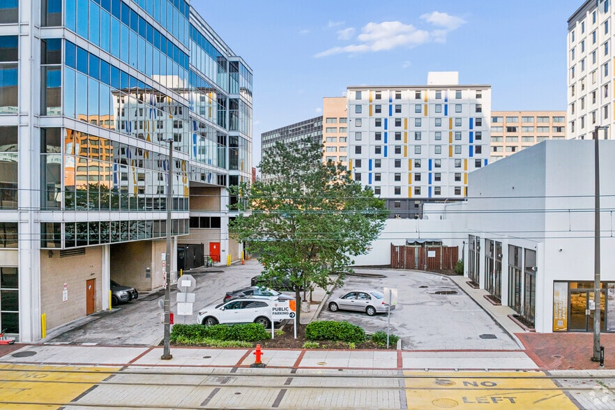 More Photos Of 300 W Pratt St, Baltimore Office For Lease