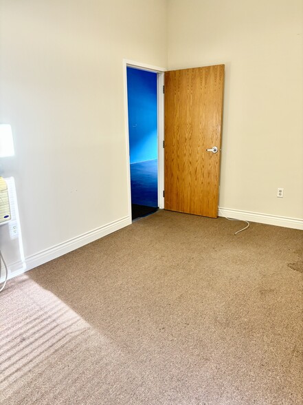 More Photos Of 4188 Westroads Dr, Riviera Beach Warehouse For Sale