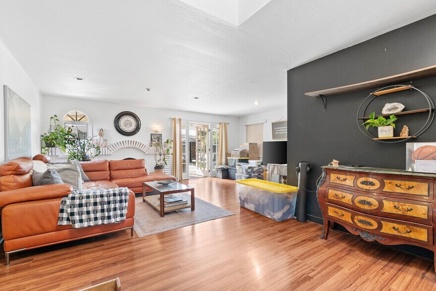 More Photos Of 1708 Hallmark Ln, San Jose Healthcare For Sale