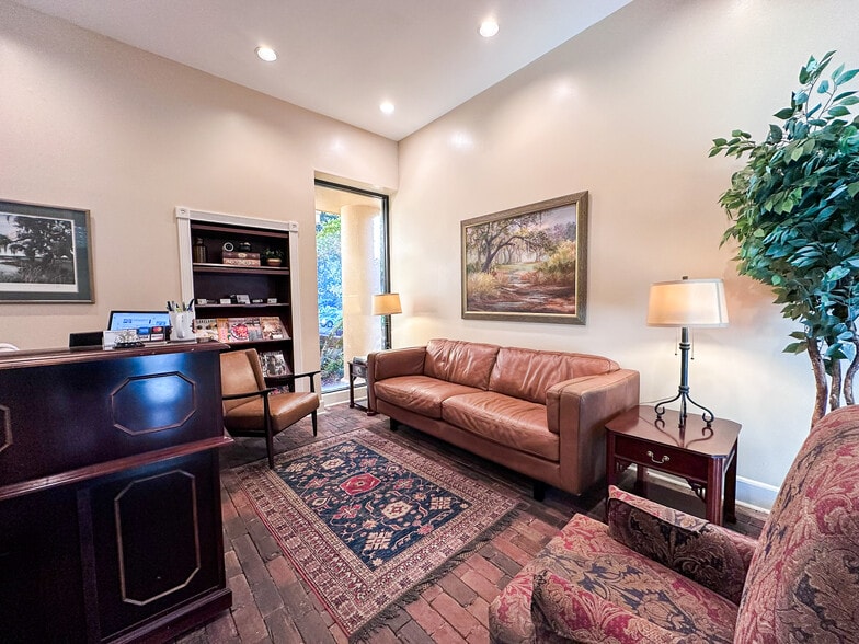 More Photos Of 1102 S Florida Ave, Lakeland Office For Lease