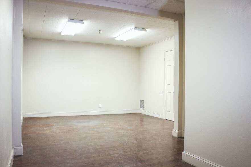 More Photos Of 1814 N Market St, Shreveport Manufacturing For Sale