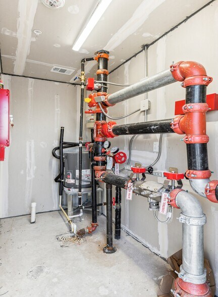 More Photos Of 3305 Century Dr, Rowlett Showroom For Sale