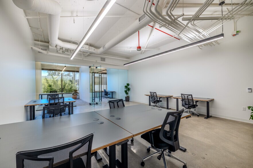 More Photos Of 841 Apollo St, El Segundo Office For Lease