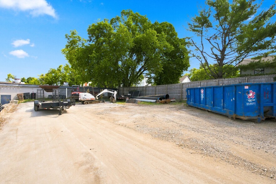 More Photos Of 6115 Robertson Ave, Nashville Warehouse For Lease