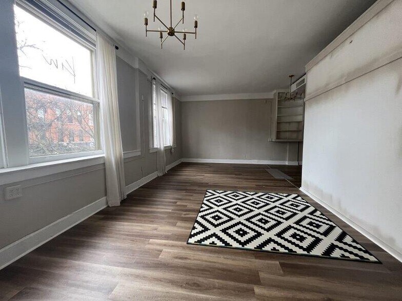 More Photos Of 204-206 S Main St, Ann Arbor Restaurant For Lease