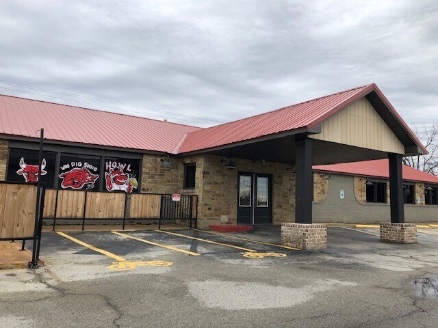 More Photos Of 1700 S Caraway Rd, Jonesboro Restaurant For Lease
