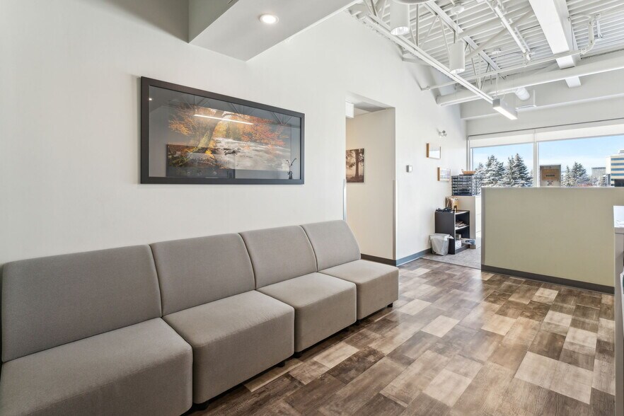 More Photos Of 7005 Fairmount Dr SE, Calgary Medical For Sale