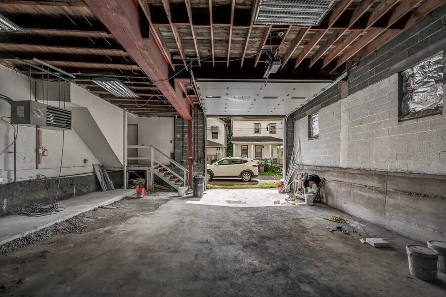 More Photos Of 317 S 10th Ave, Scranton Warehouse For Sale