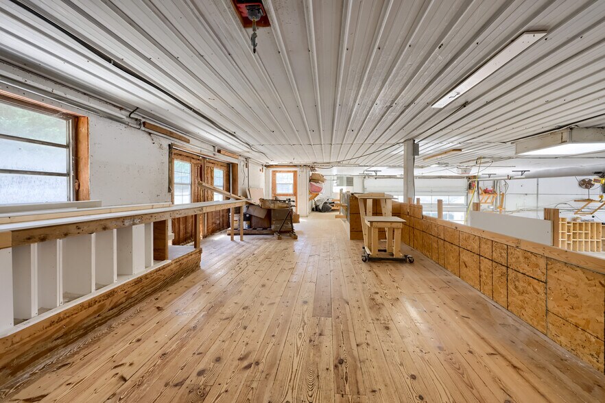 More Photos Of 197 Pencroft Dr N, Holtwood Industrial For Sale