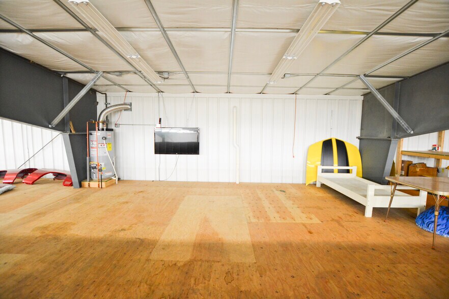 More Photos Of 113 Gulf Stream dr, Lewistown Service For Sale