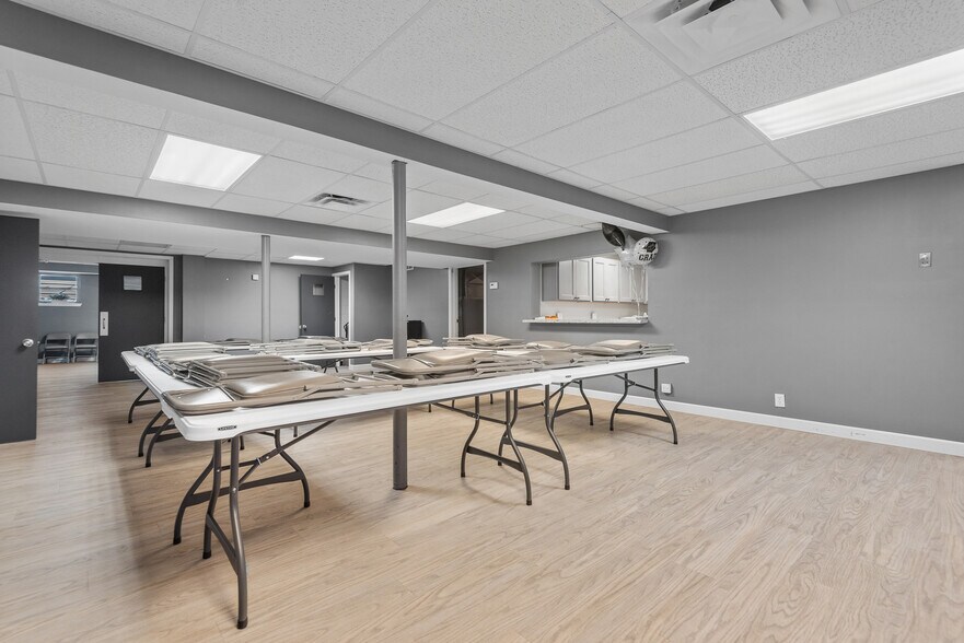 More Photos Of 2450 Pontoon Rd, Granite City Religious Facility For Sale