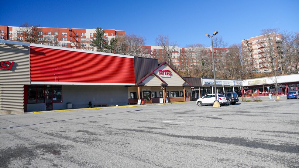 More Photos Of 1703-1745 Central Park Ave, Yonkers Unknown For Lease