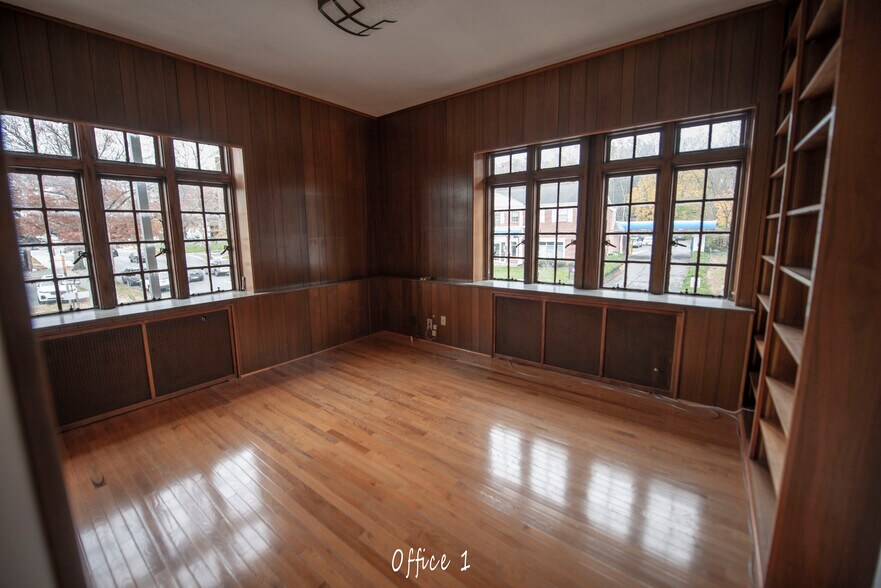 More Photos Of 39 Park Pl, Englewood Office For Lease