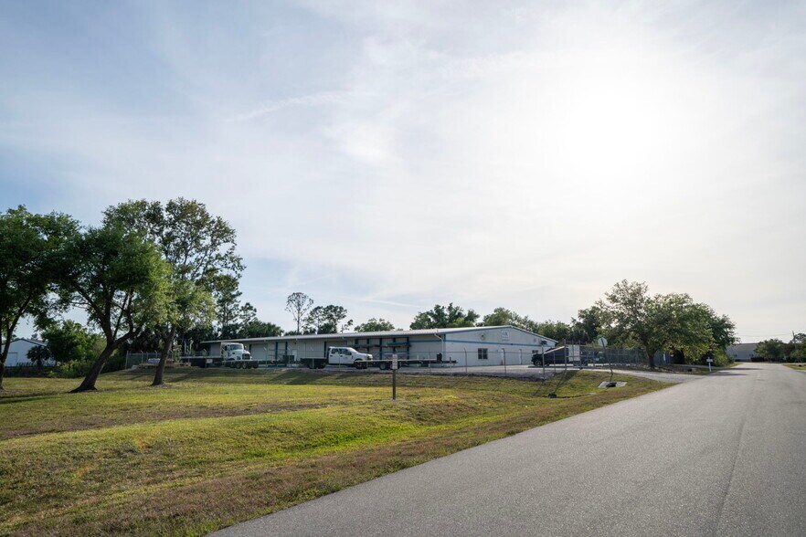 More Photos Of 25451 Fortran Dr, Punta Gorda Warehouse For Sale