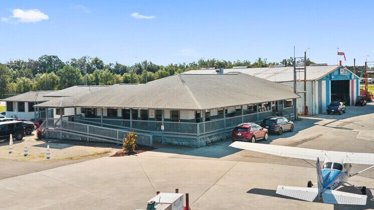More Photos Of 4241 Birdsong Blvd, Lutz Airplane Hangar For Sale