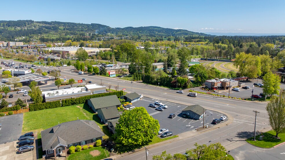 More Photos Of 2911 E Portland Rd, Newberg Office For Sale