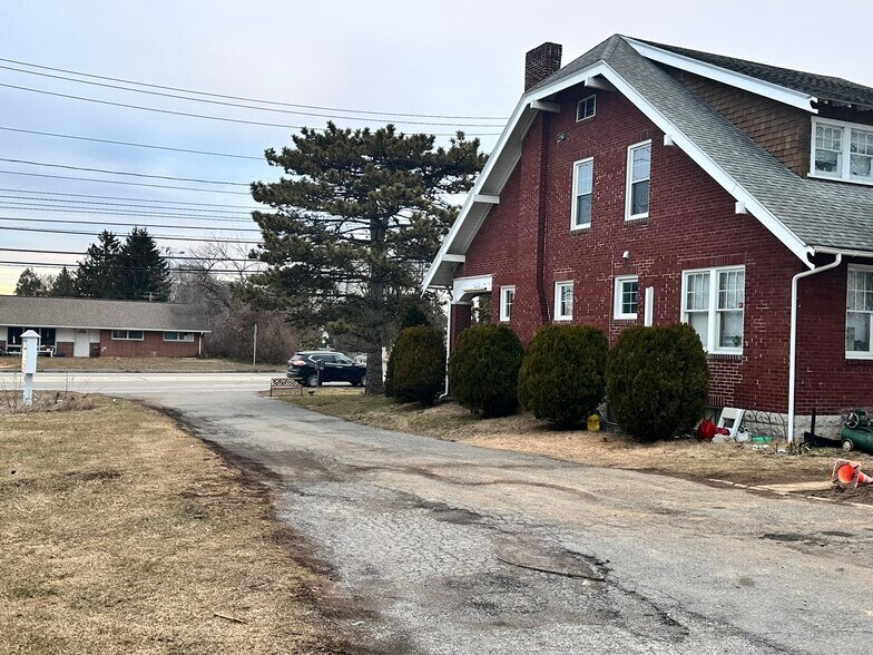 More Photos Of 2511 Gettysburg Rd, Camp Hill Warehouse For Sale