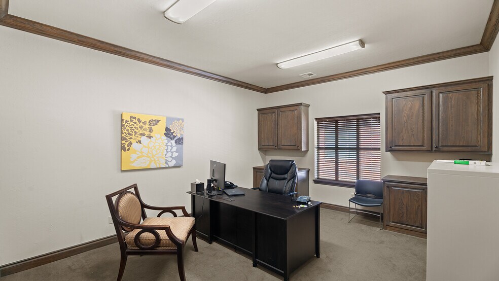 More Photos Of 9204 N Kelley Ave, Oklahoma City Office For Sale