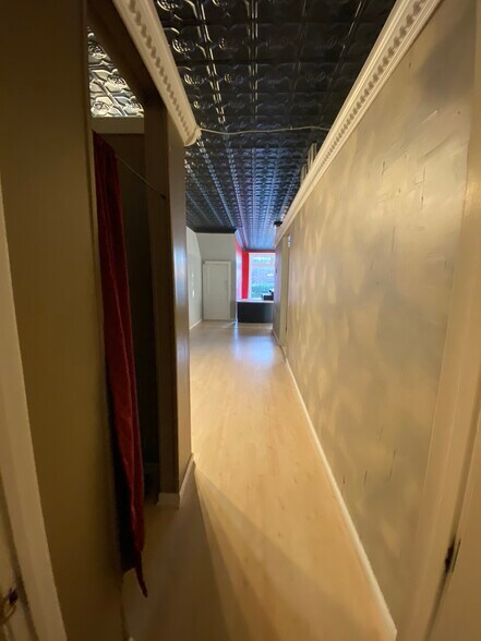 More Photos Of 1900 McCausland Ave, Saint Louis Storefront Retail Office For Lease