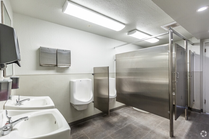 More Photos Of 138 Jefferson Dr, Menlo Park Manufacturing For Lease