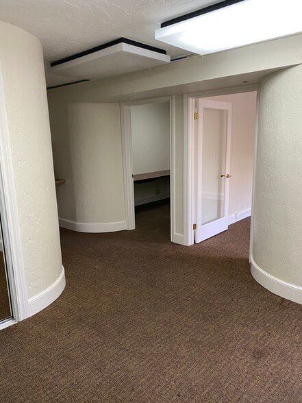 More Photos Of 6232 La Salle Ave, Oakland Office For Lease