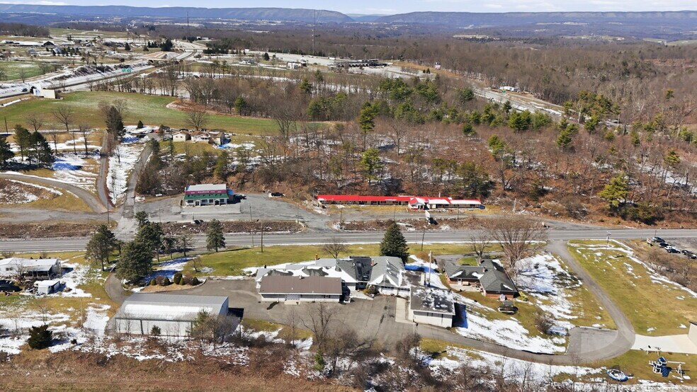 More Photos Of 501 S Breezewood Rd, Breezewood Specialty For Sale