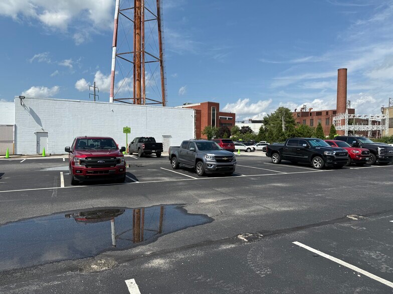 More Photos Of 218 Putcan Ave, Essington Industrial For Lease