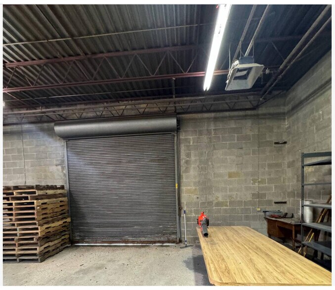 More Photos Of 390 Reed Rd, Broomall Industrial For Lease