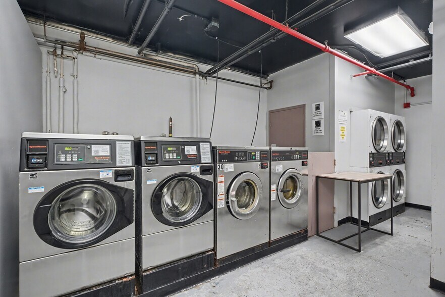 More Photos Of 390 Bee St, Meriden Apartments For Sale