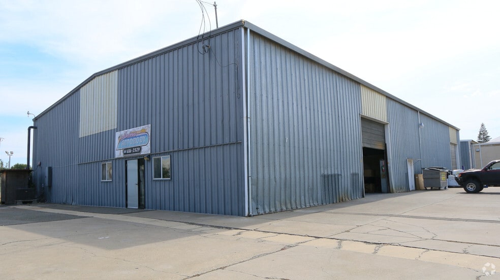 Primary Photo Of 9752 Kent St, Elk Grove Warehouse For Lease