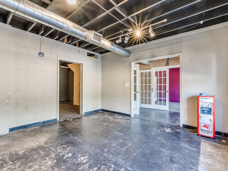 More Photos Of 605 S Peoria Ave, Tulsa Storefront Retail Office For Lease
