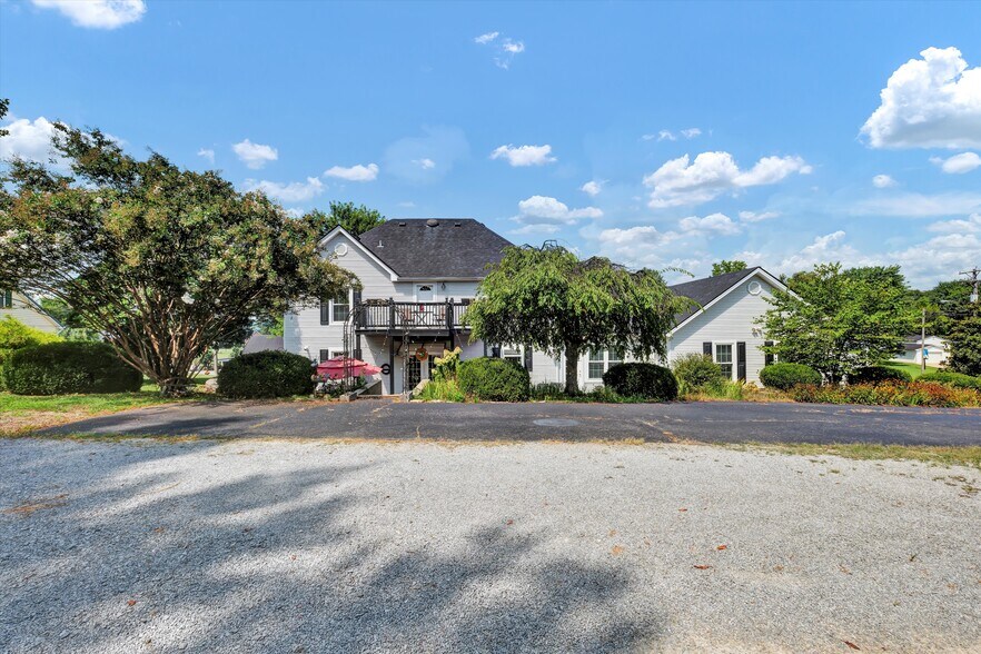 More Photos Of 110 Holy Cross Rd, Loretto Hospitality For Sale