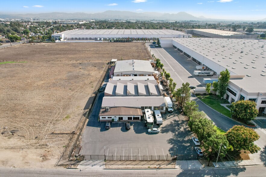 More Photos Of 1087 E 9th St, San Bernardino Warehouse For Lease