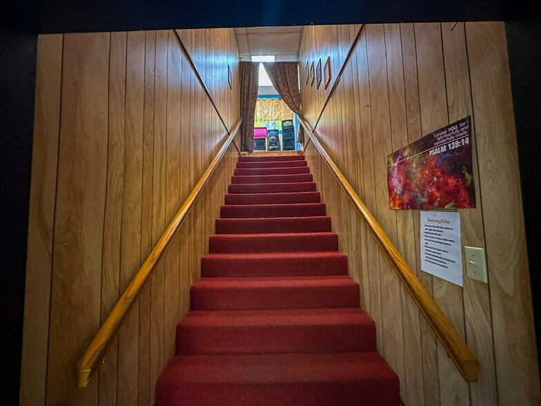 More Photos Of 247 S Barron St, Rusk Religious Facility For Sale