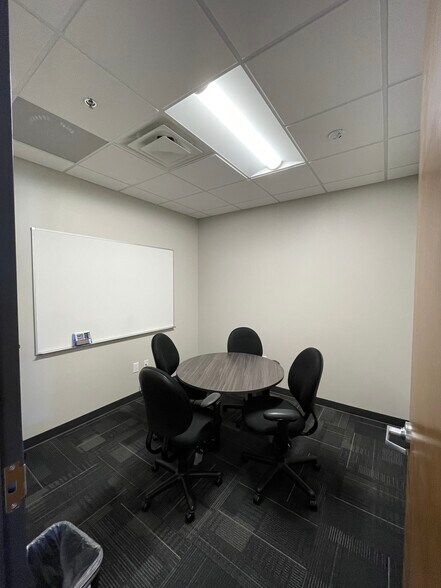 More Photos Of 3-17 Farrs Bridge Rd, Greenville General Retail For Lease