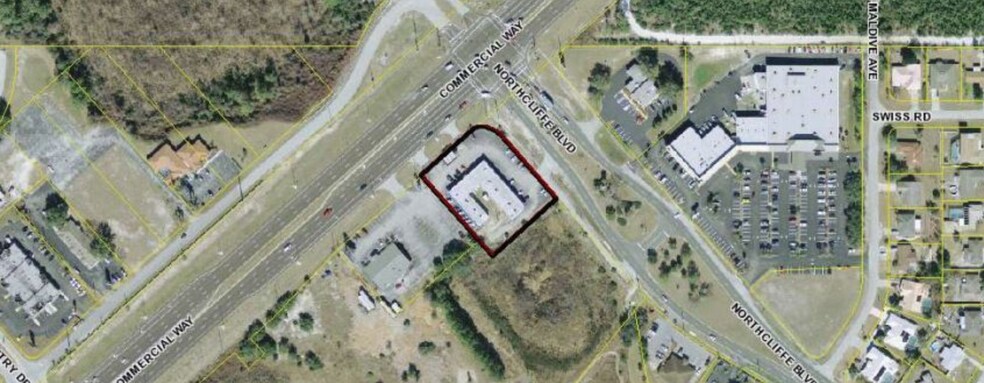 More Photos Of 5552-5598 Commercial Way, Spring Hill Service Station For Sale