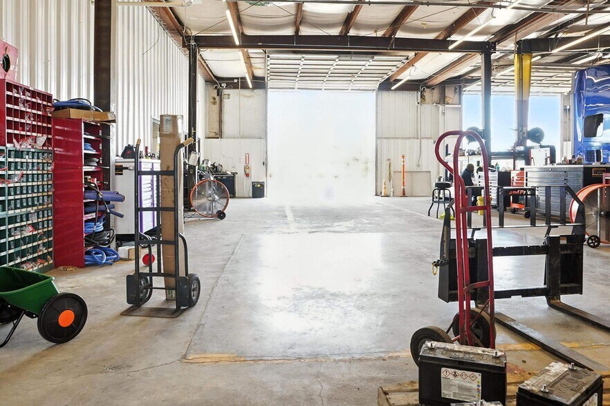 More Photos Of 400 Mound City Rd, West Memphis Service For Lease
